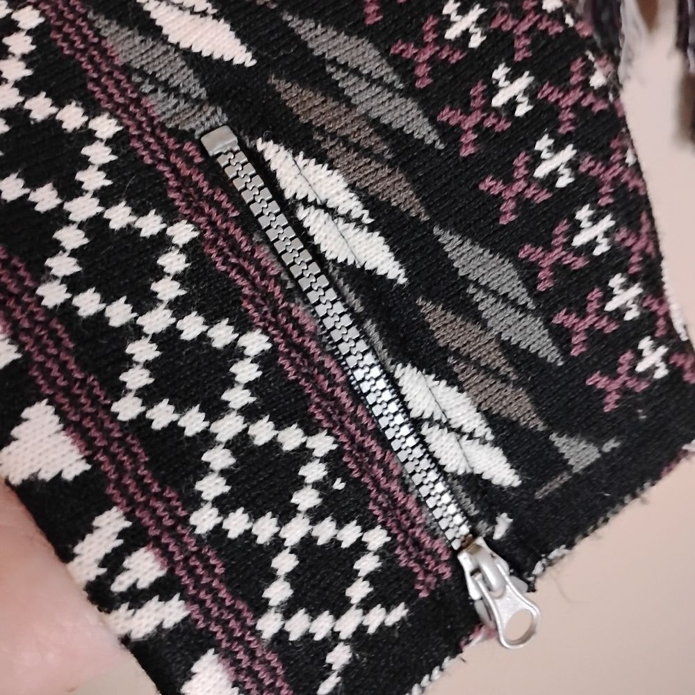 Used Outback Sweater - Picture 5 of 5
